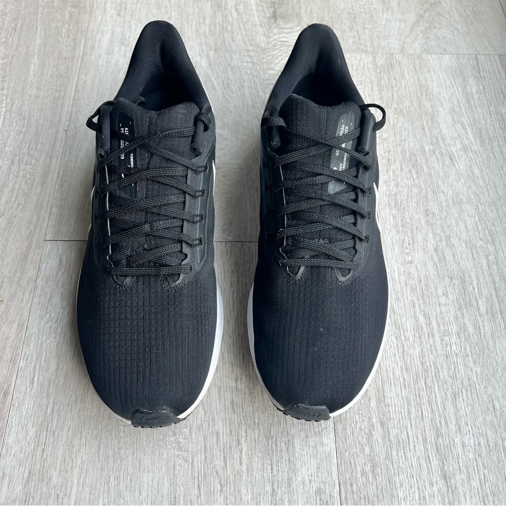 Nike Air Zoom Pegasus 39 TB, Men’s size 12, Black Dark Smoke Grey
